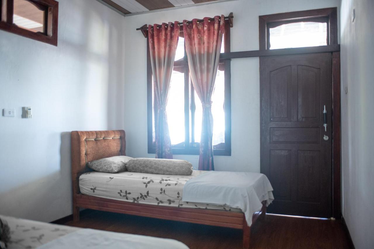 Yuni Surf House Appartement Lagudri Kamer foto